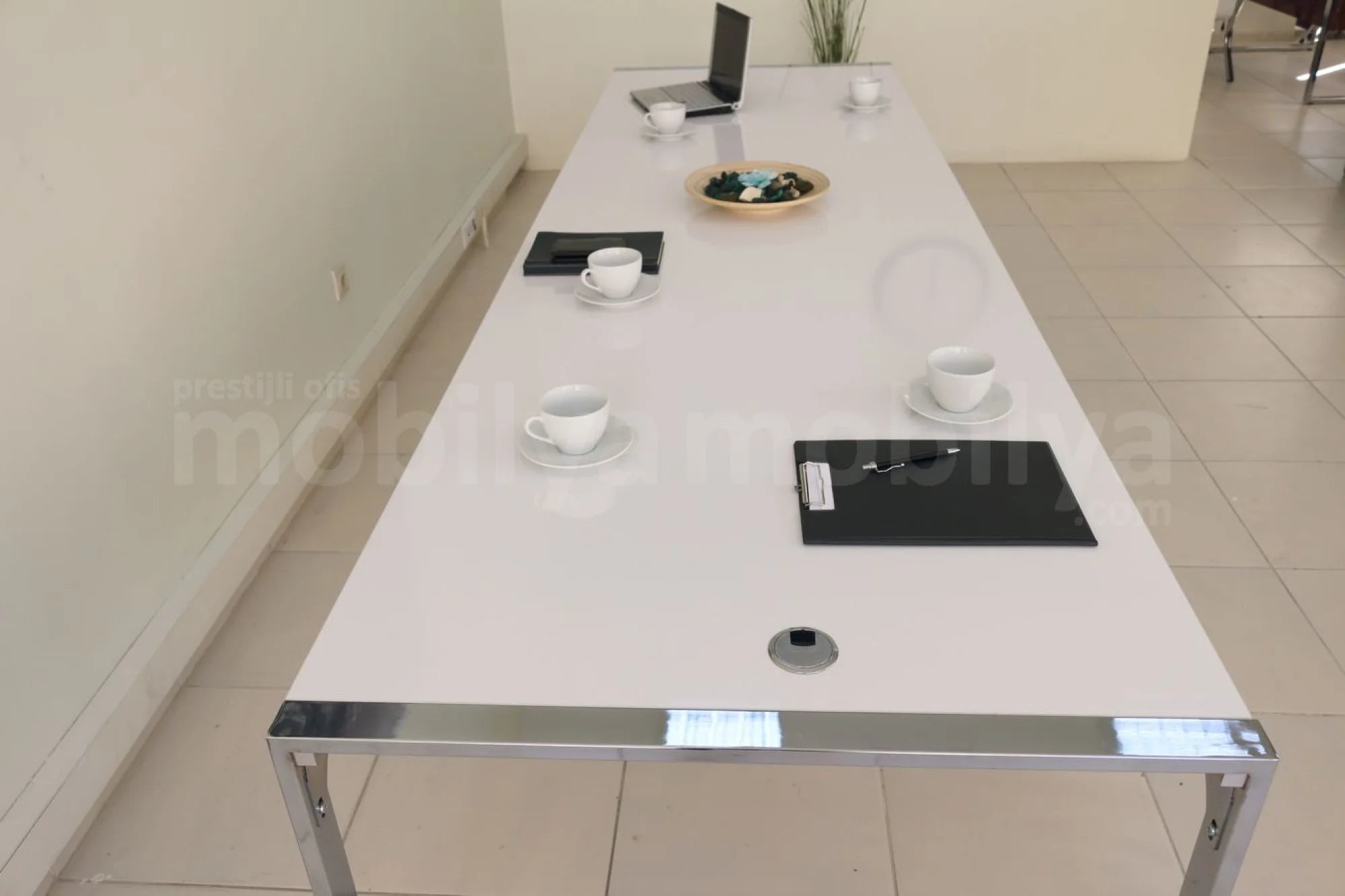Büyük Apple Toplantı Masası ISTANBUL