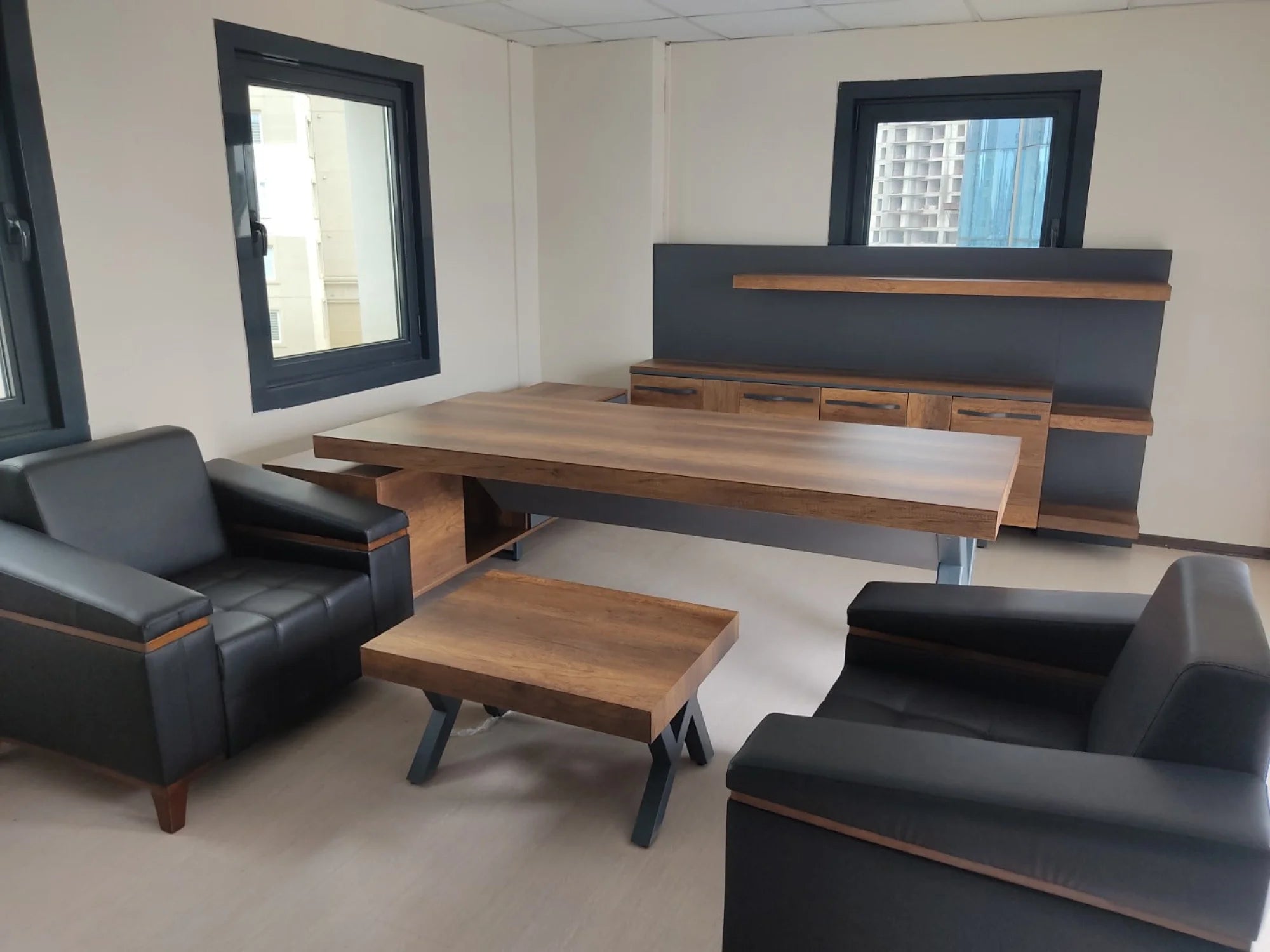 Endonezyalı Müşterimiz Ofis Mobilyaları ISTANBUL-TSI