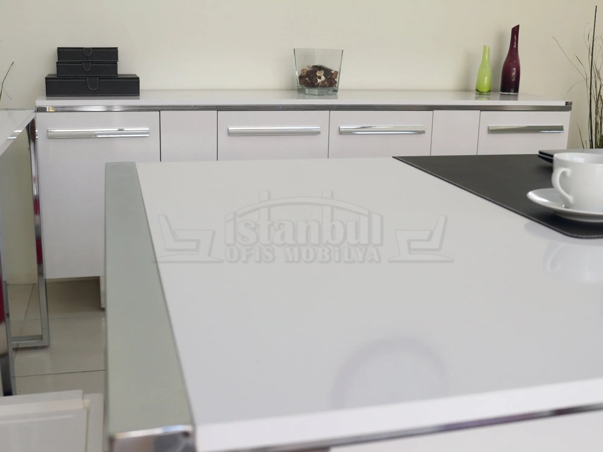 İstanbul Ofis Masası Apple Makam Takımı Hg.Beyaz ISTANBUL