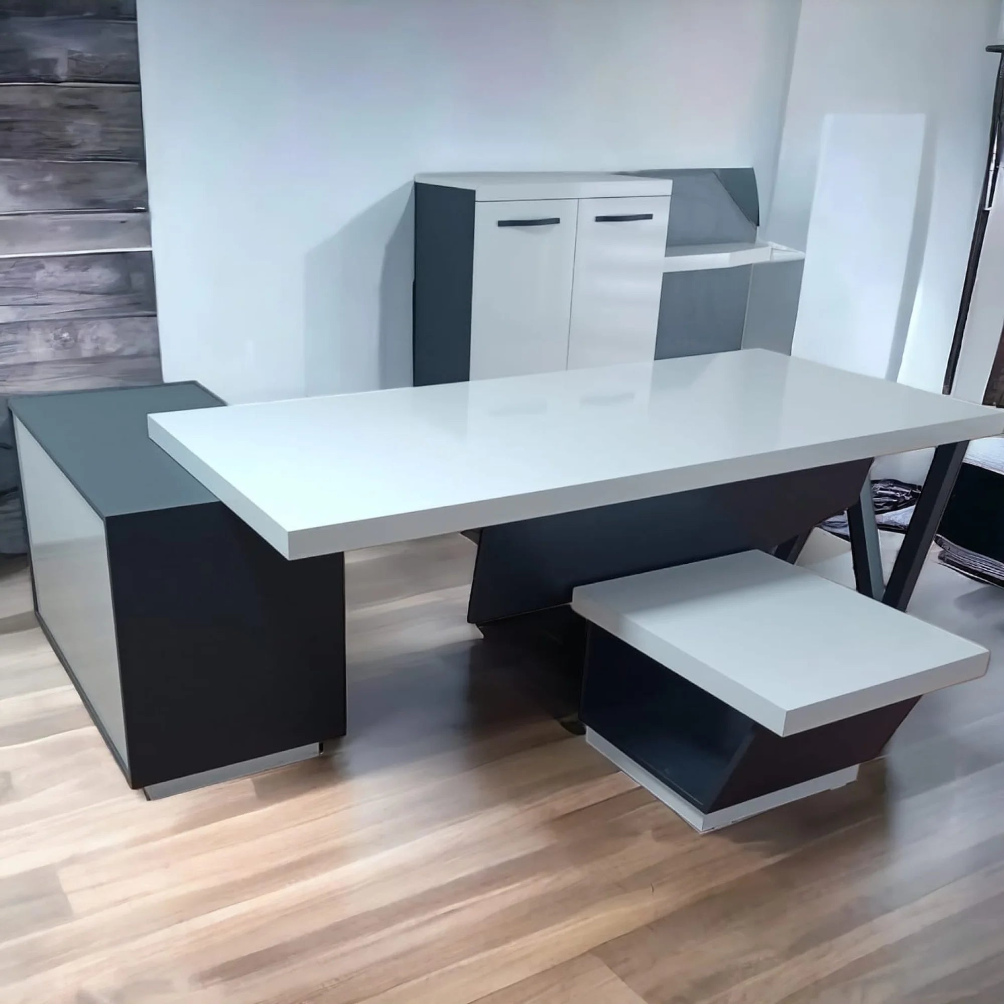 Ofis Masası Uzay ISTANBUL-TSI