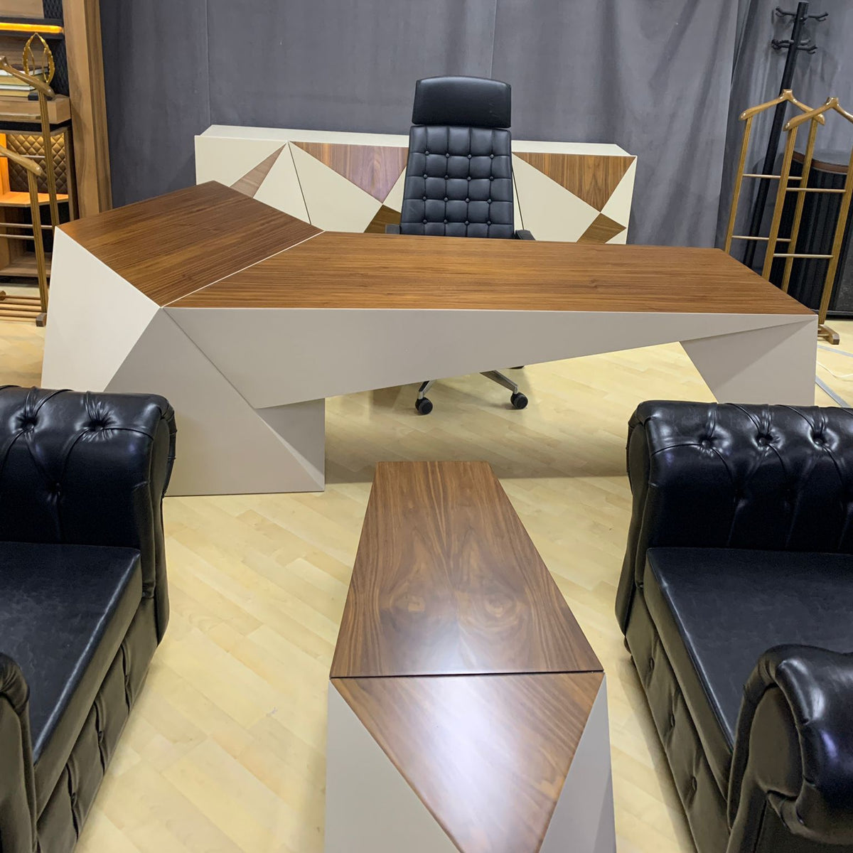 Mobilier de birou executiv Tirana