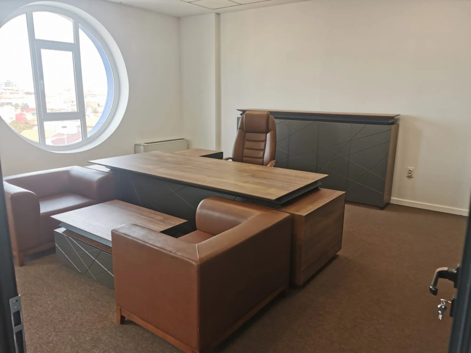 Romanya Ofis Mobilyaları ISTANBUL-TSI