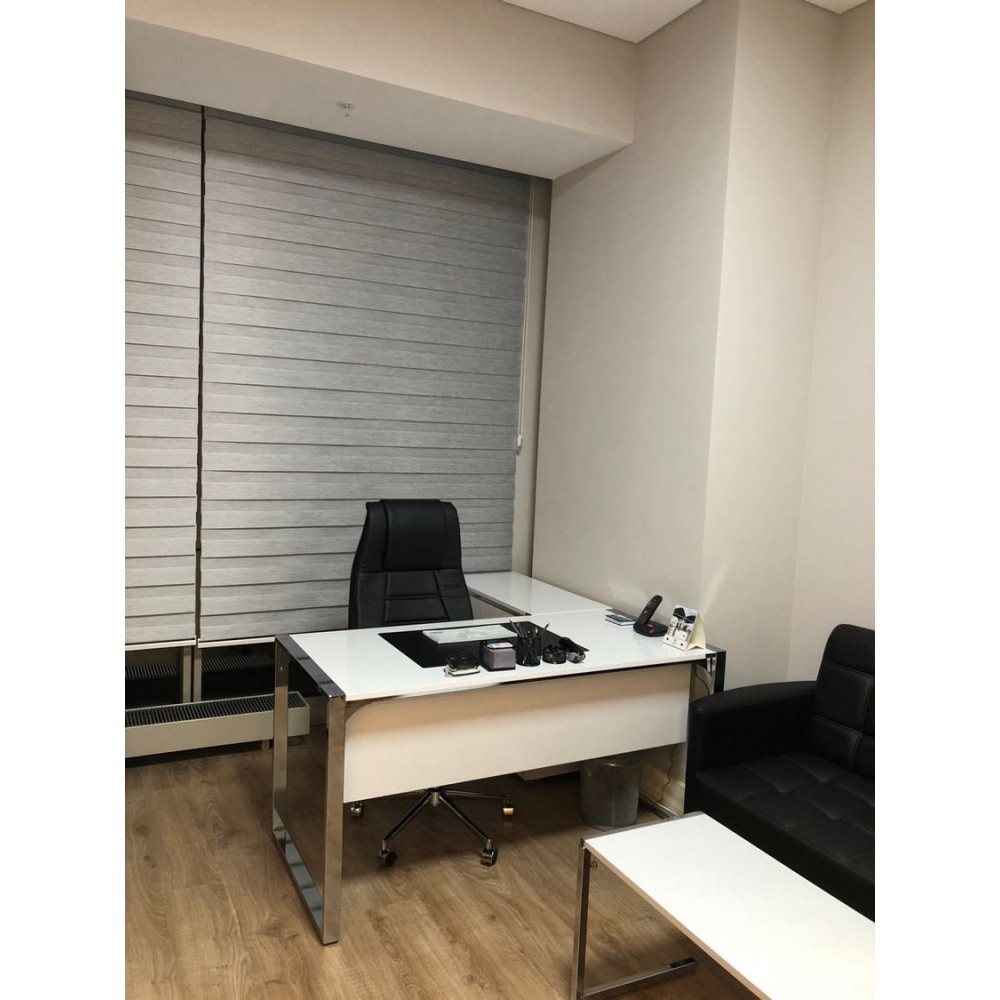 Triple Seater Flat Office Furniture Mr. Bucharest
