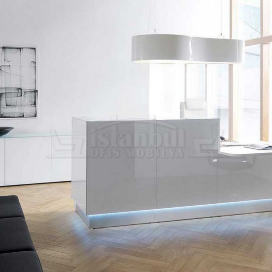 Lake Case Desks Milan