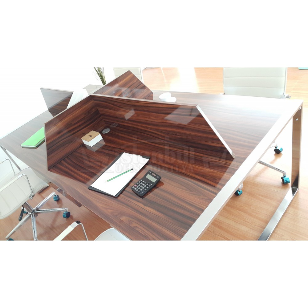 Apple For Four Person Desk Workstation