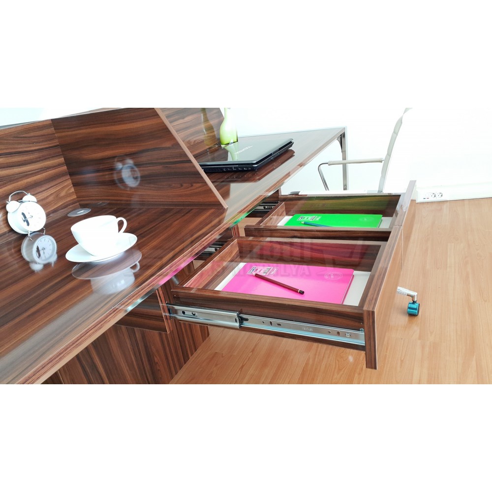 Apple For Four Person Desk Workstation