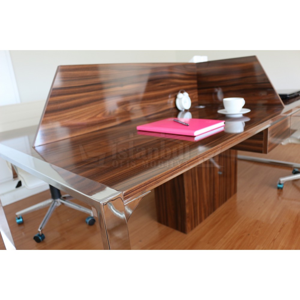 Apple For Four Person Desk Workstation