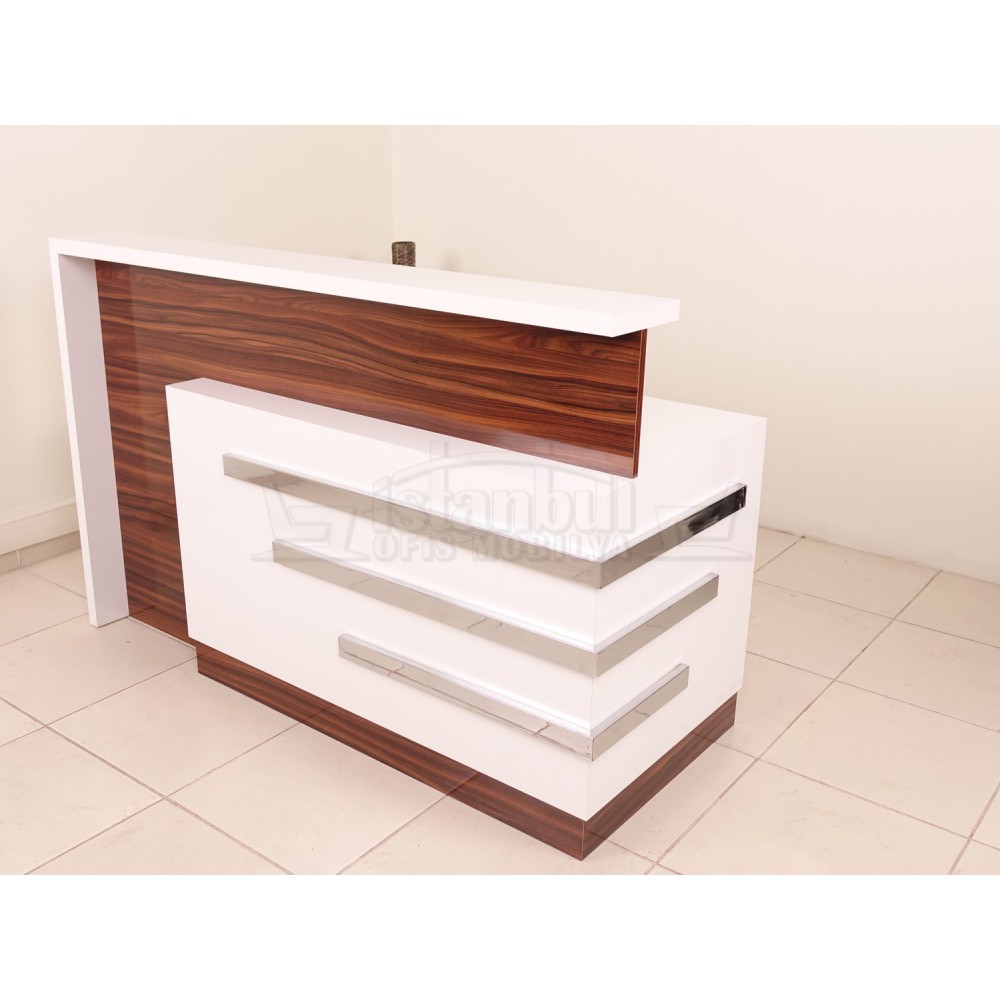 Box Desk Welcome Desk Walnut chromed