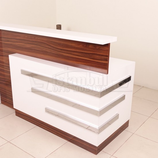 Box Desk Welcome Desk Walnut chromed