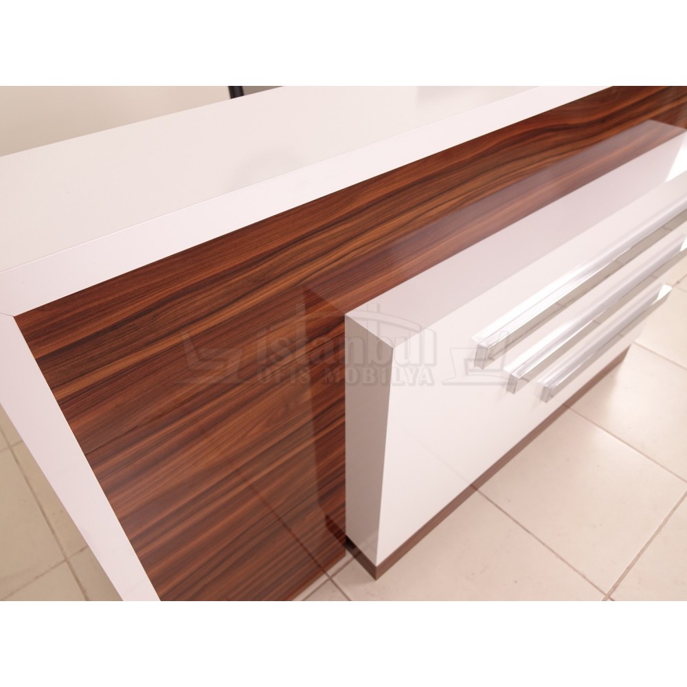 Box Desk Welcome Desk Walnut chromed