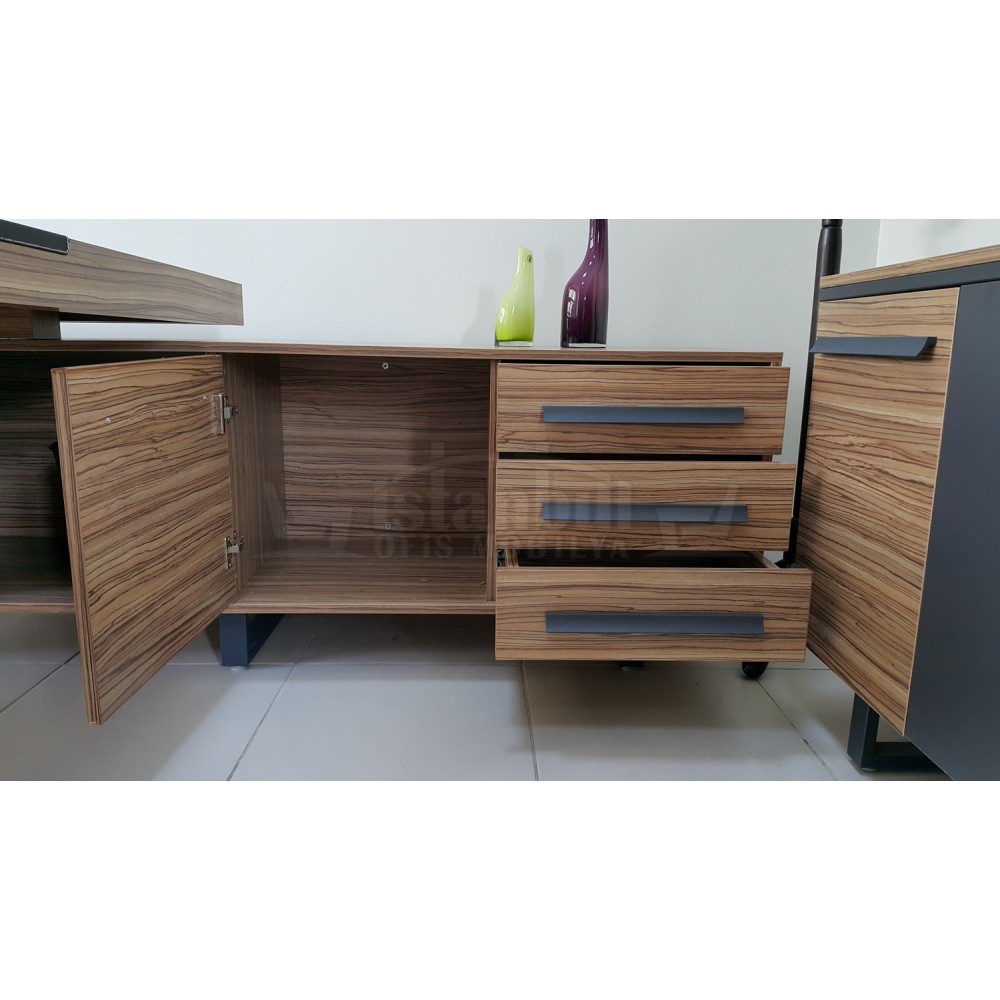 First Class Executive Team