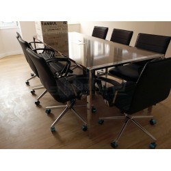 Apple Sides Open Meeting Table Socket System