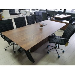 Meeting_table