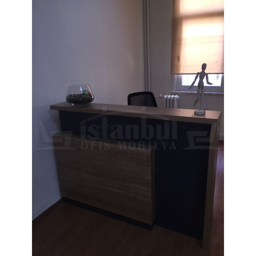 Reception Desk in London