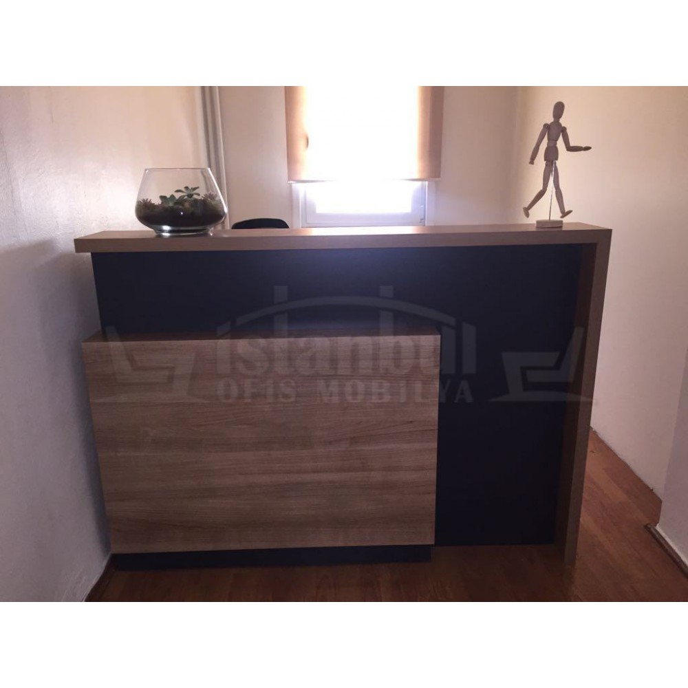 Reception Desk in London