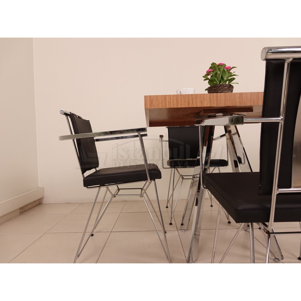 Cafe Table in Oxford