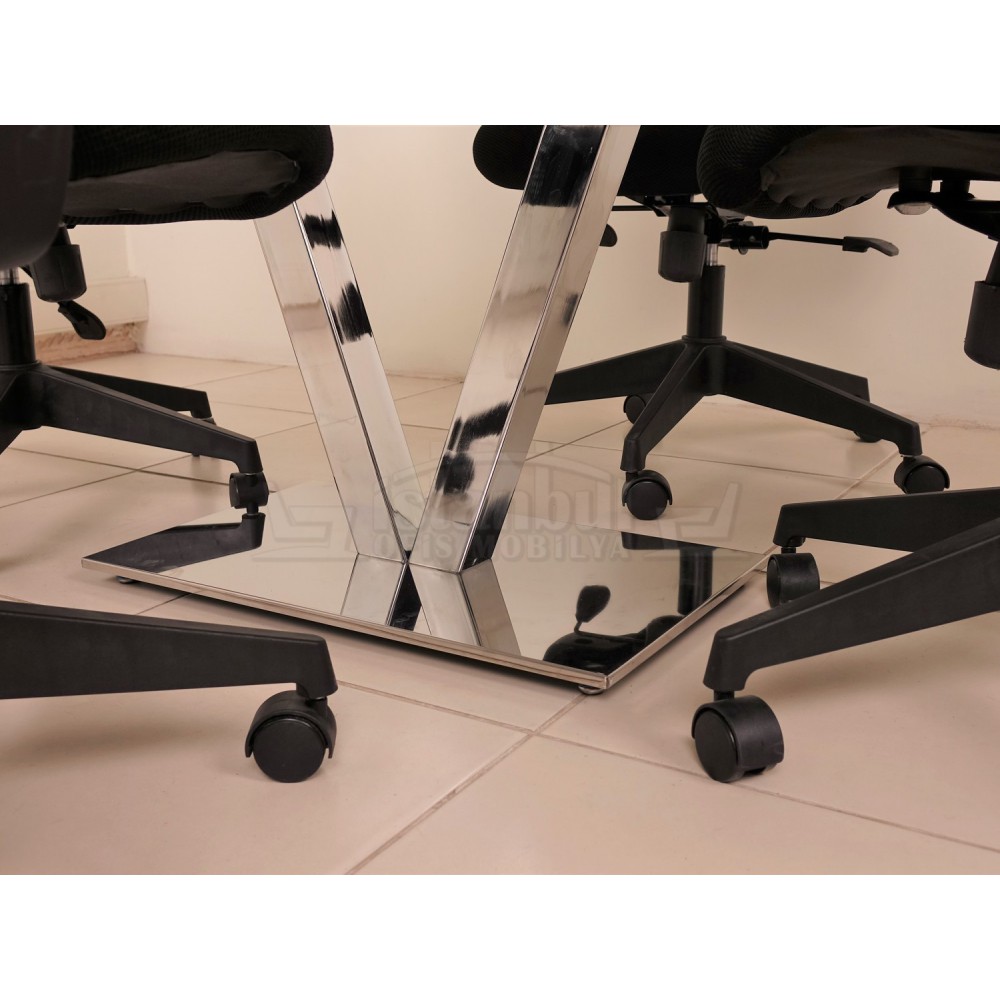 Square meeting table in Vienna