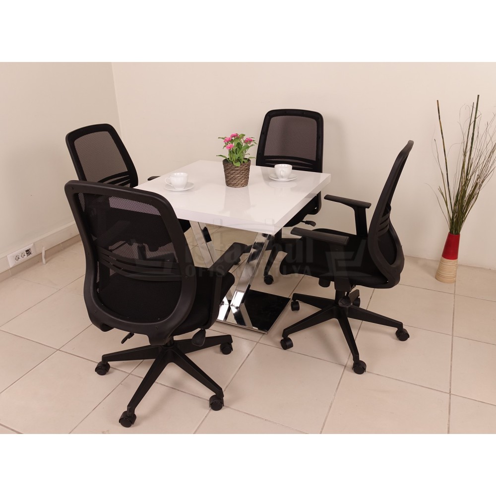 Square meeting table in Vienna