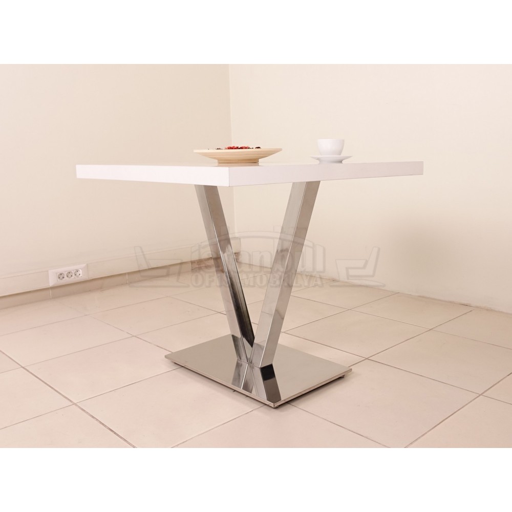 Square meeting table in Vienna