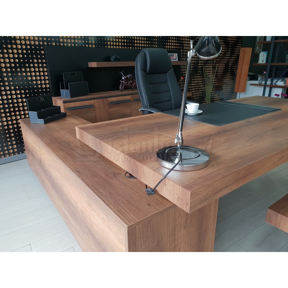 First Class Executive Board Shelf Cabinet Baroque Black