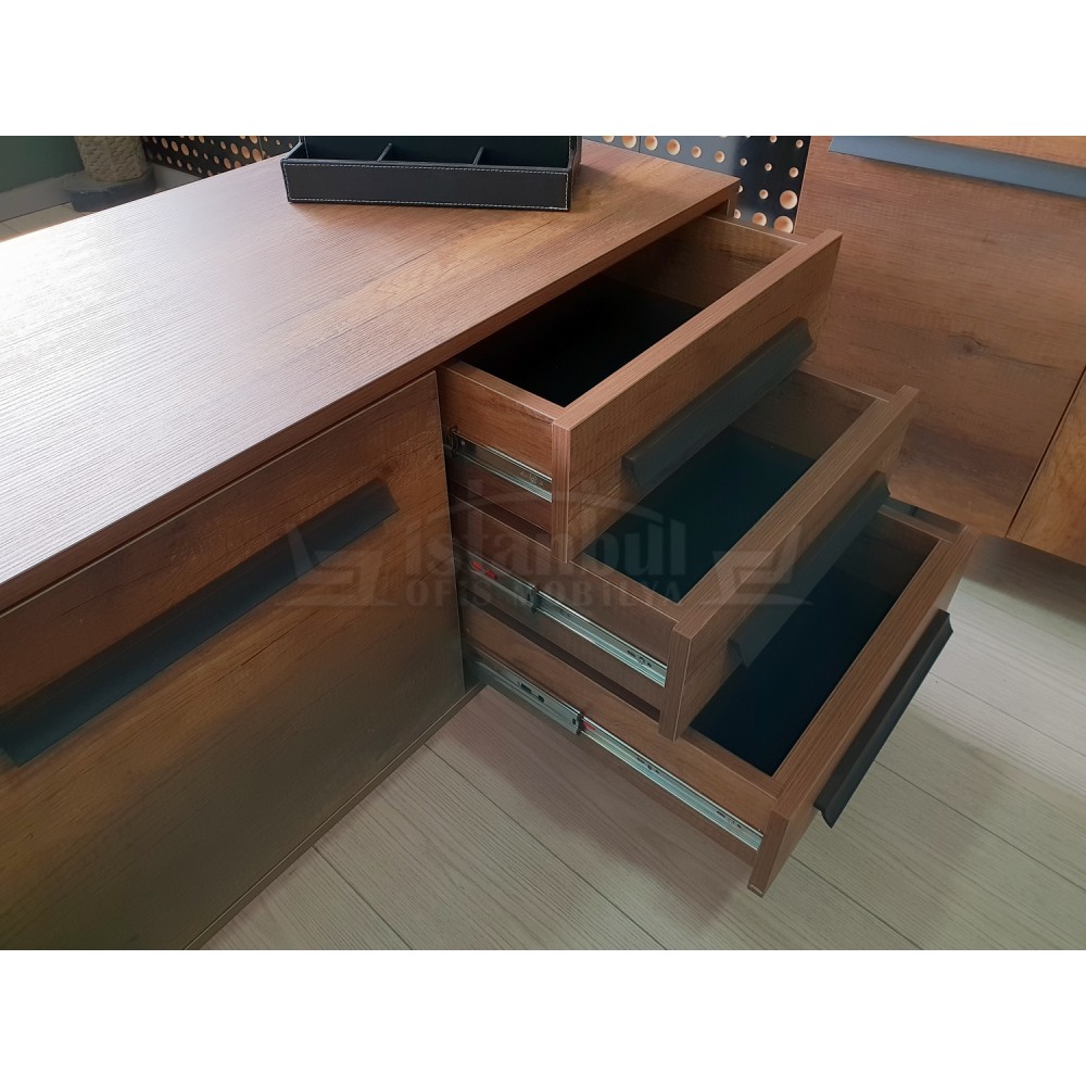 First Class Executive Board Shelf Cabinet Baroque Black