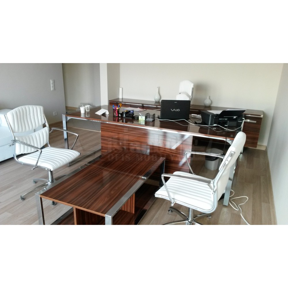 Singapore Authority Standing Desk