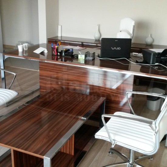 Singapore Authority Standing Desk