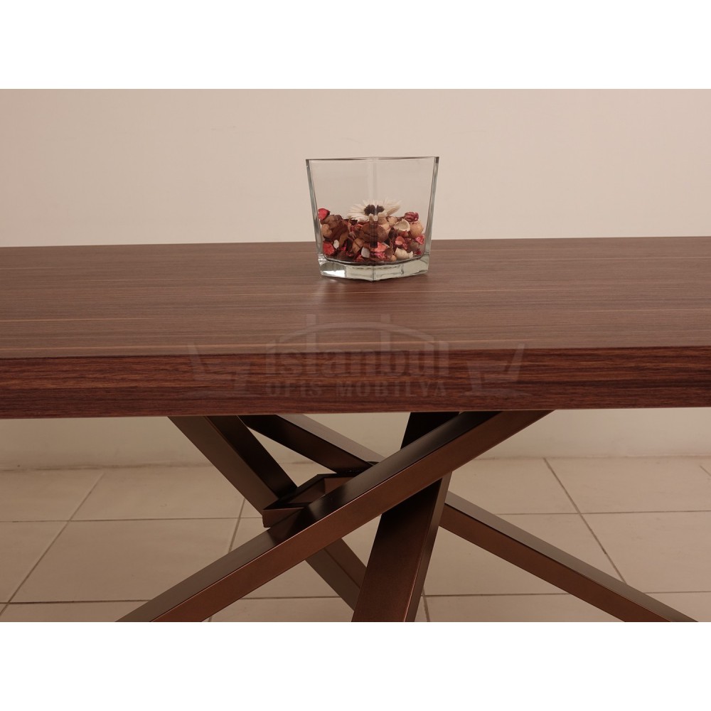 Bavaria Meeting Table