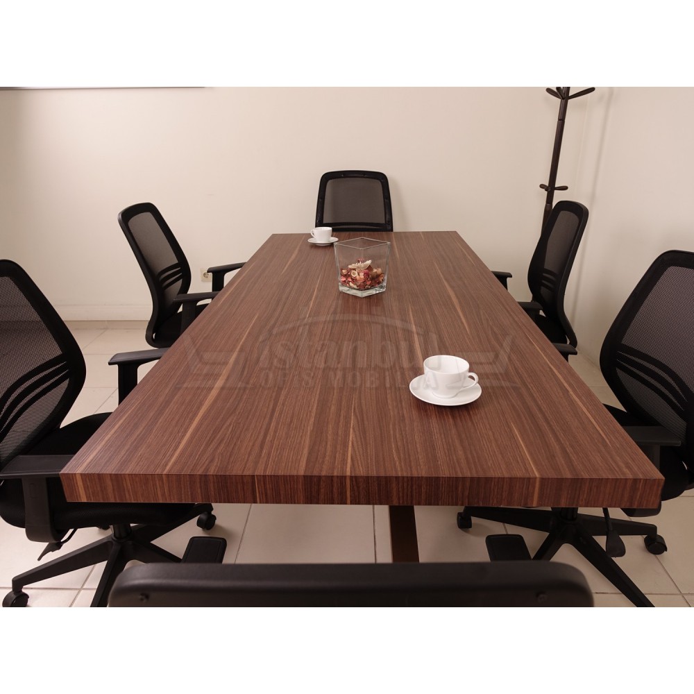 Bavaria Meeting Table