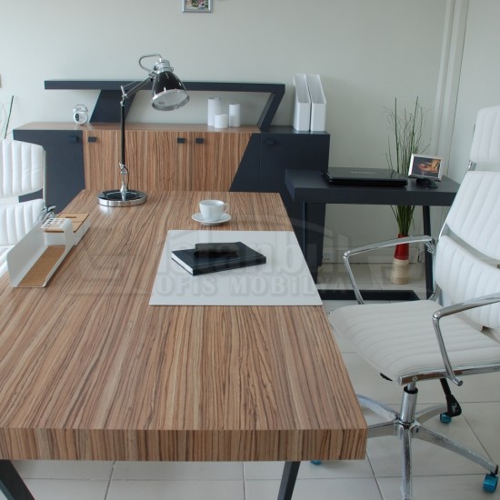 Authorities Zen Table 220-100