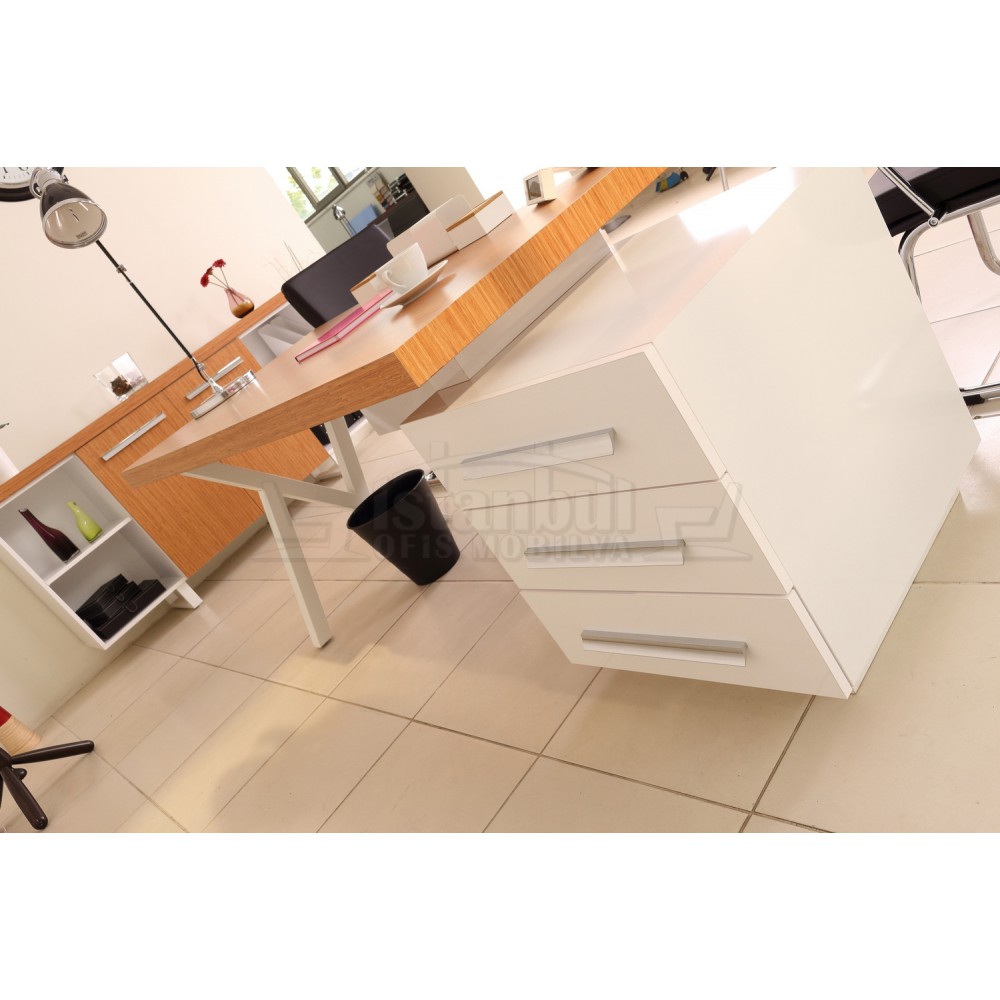 Canberra Executive Board dresser