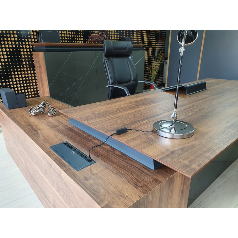 Executive Sets Walnut Lake Signature