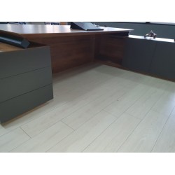 Executive Sets Walnut Lake Signature