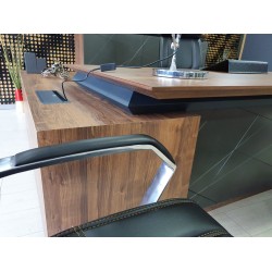 Executive Sets Walnut Lake Signature