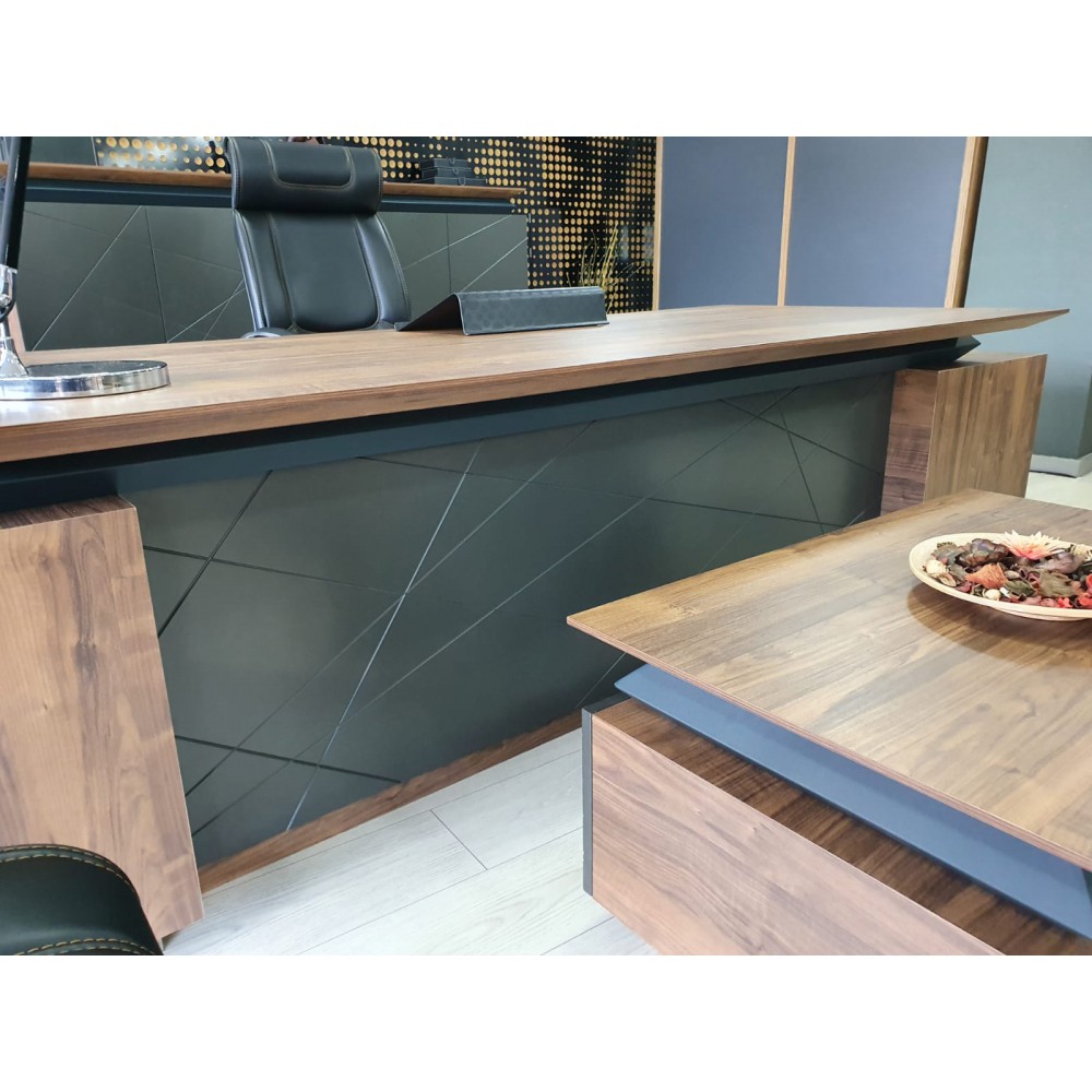 Executive Sets Walnut Lake Signature