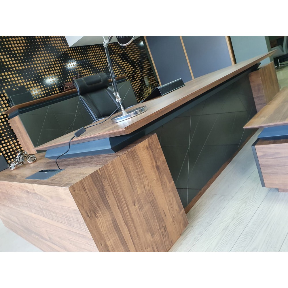 Executive Sets Walnut Lake Signature