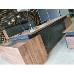 Executive Sets Walnut Lake Signature