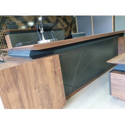 Executive Sets Walnut Lake Signature