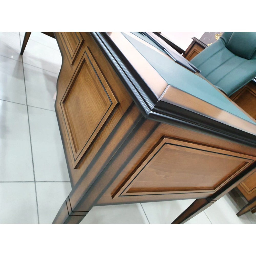 British_Executive_Desk