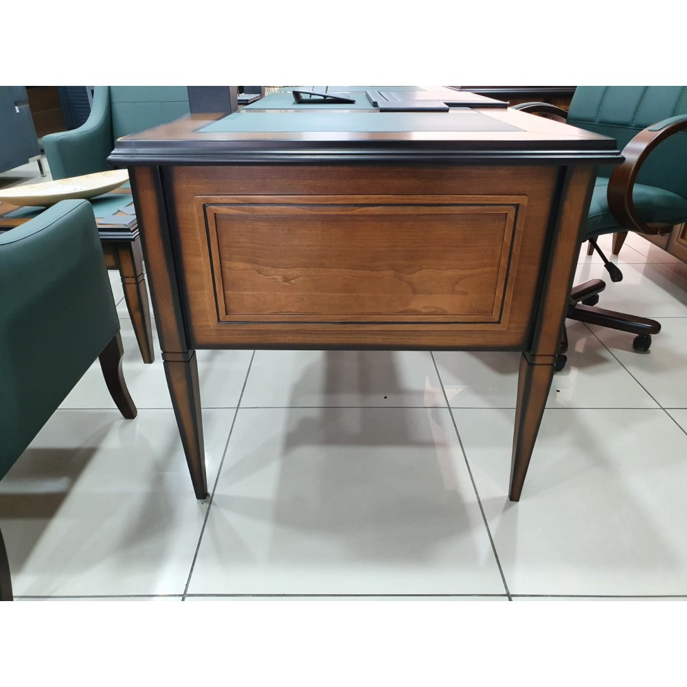 British_Executive_Desk