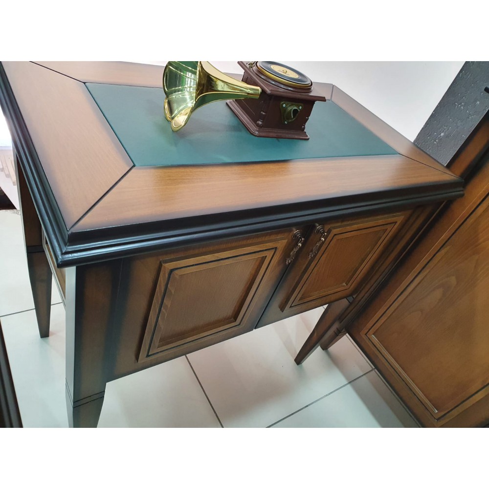 British_Executive_Desk