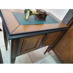 British_Executive_Desk