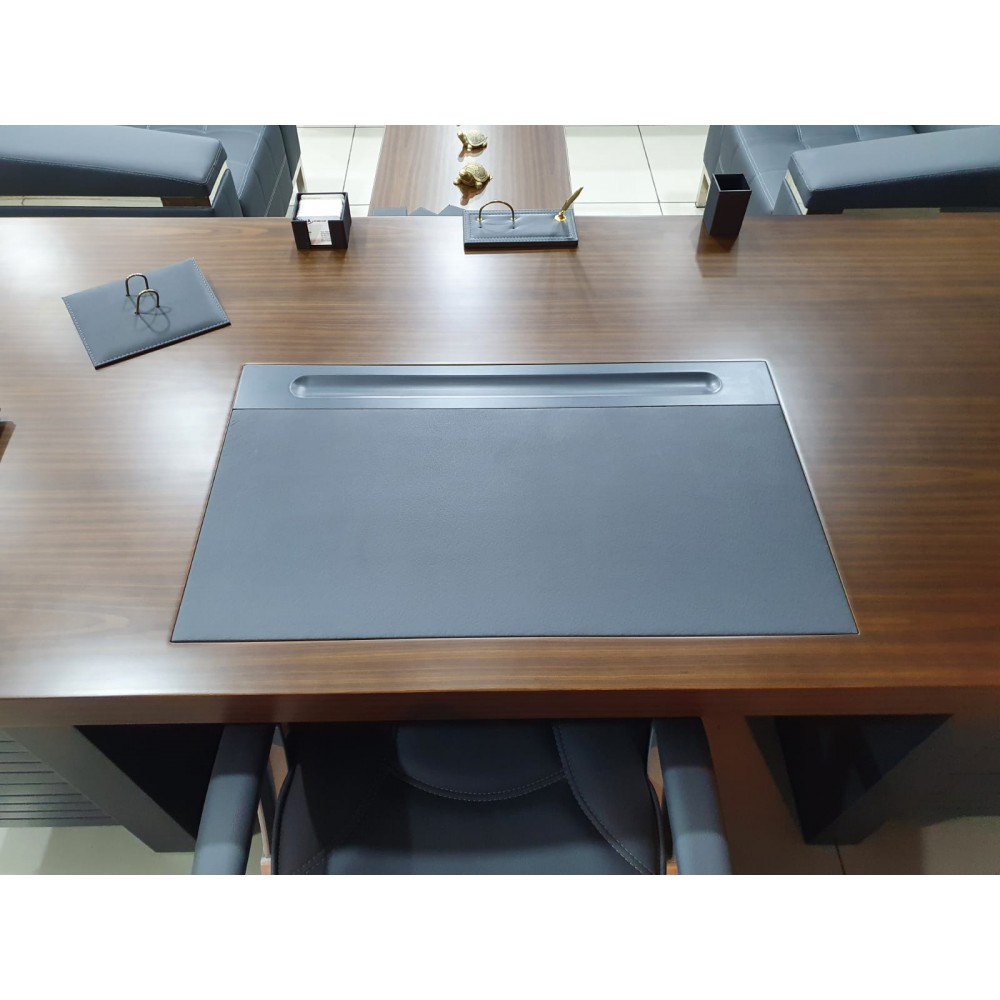 european_office_furniture