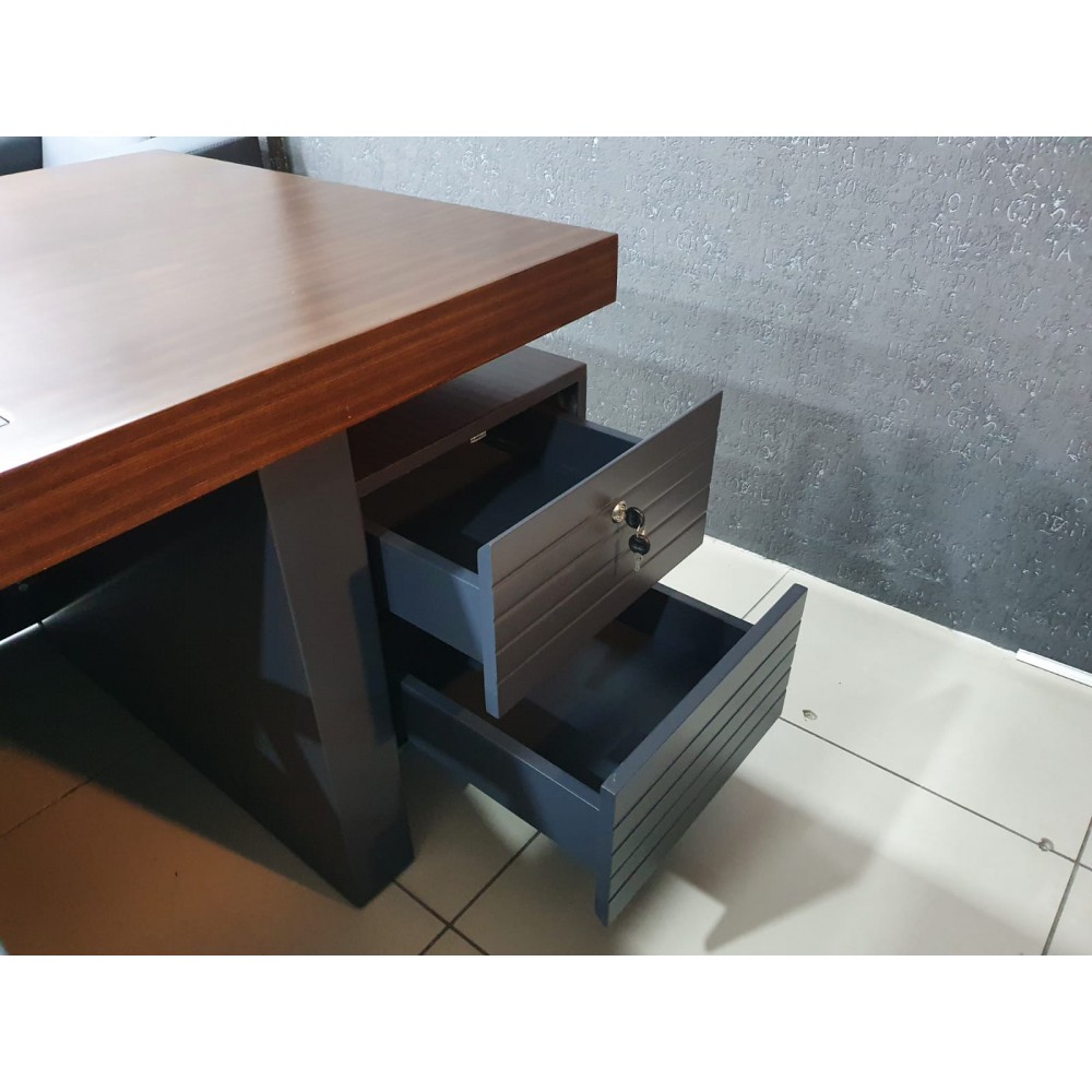 european_office_furniture