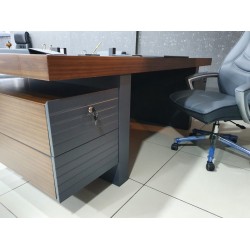 european_office_furniture