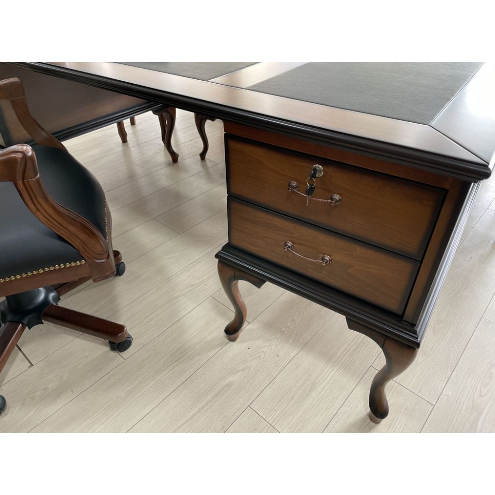 Classic_Office_Furnitures