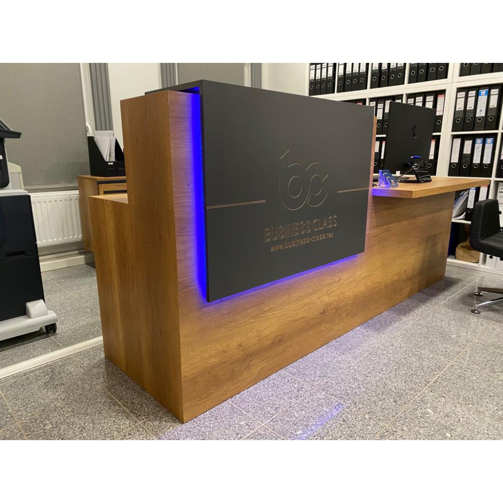 Parma Special Reception Desk