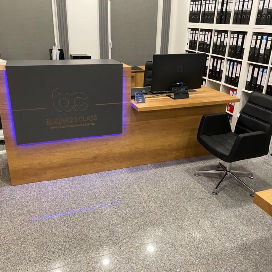 Parma Special Reception Desk