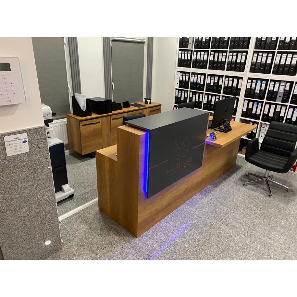 Parma Special Reception Desk