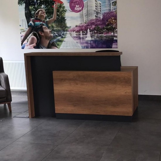 Reception Desk in London